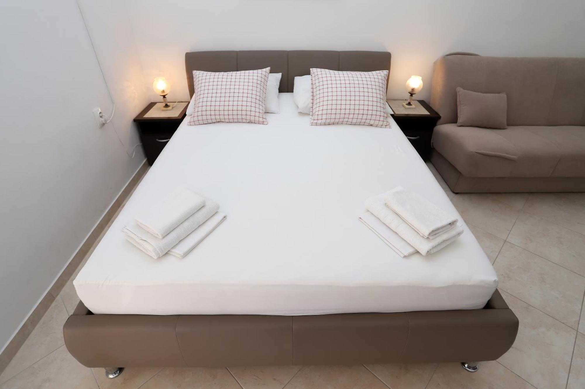 Apartments Edita & Robert لوكفا روجوزنيكا المظهر الخارجي الصورة