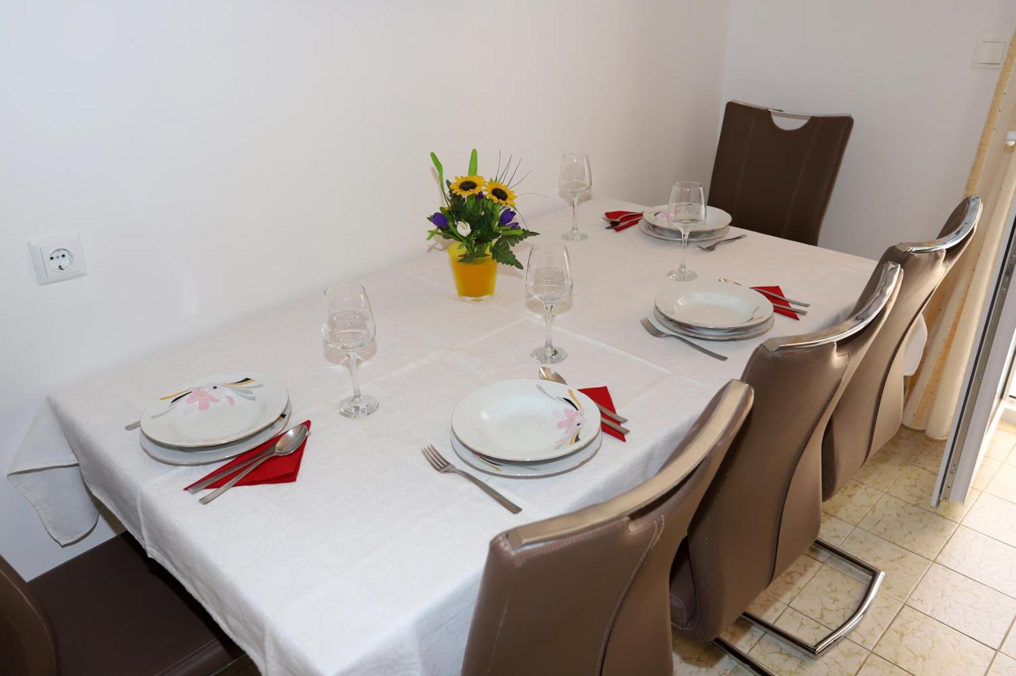 Apartments Edita & Robert لوكفا روجوزنيكا المظهر الخارجي الصورة